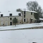 Moulin De Moulignon Bed & Breakfast