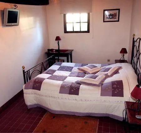 Moulin De Moulignon Bed & Breakfast