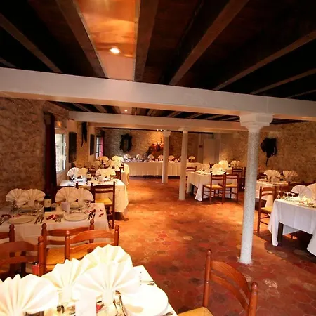 Bed & Breakfast Moulin De Moulignon 3*