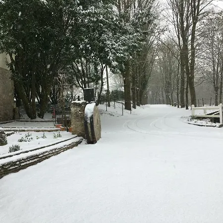 Bed & Breakfast Moulin De Moulignon 3*